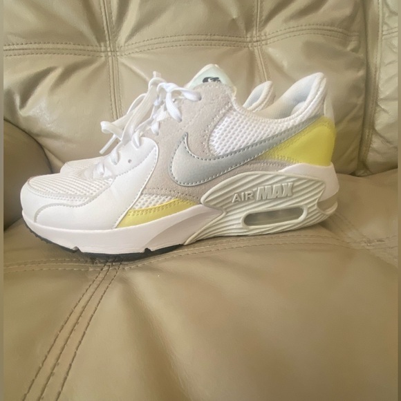 Nike Air Max Excee Light Zitron Metallic Platinum White 2020, Size 8 - Picture 3 of 6